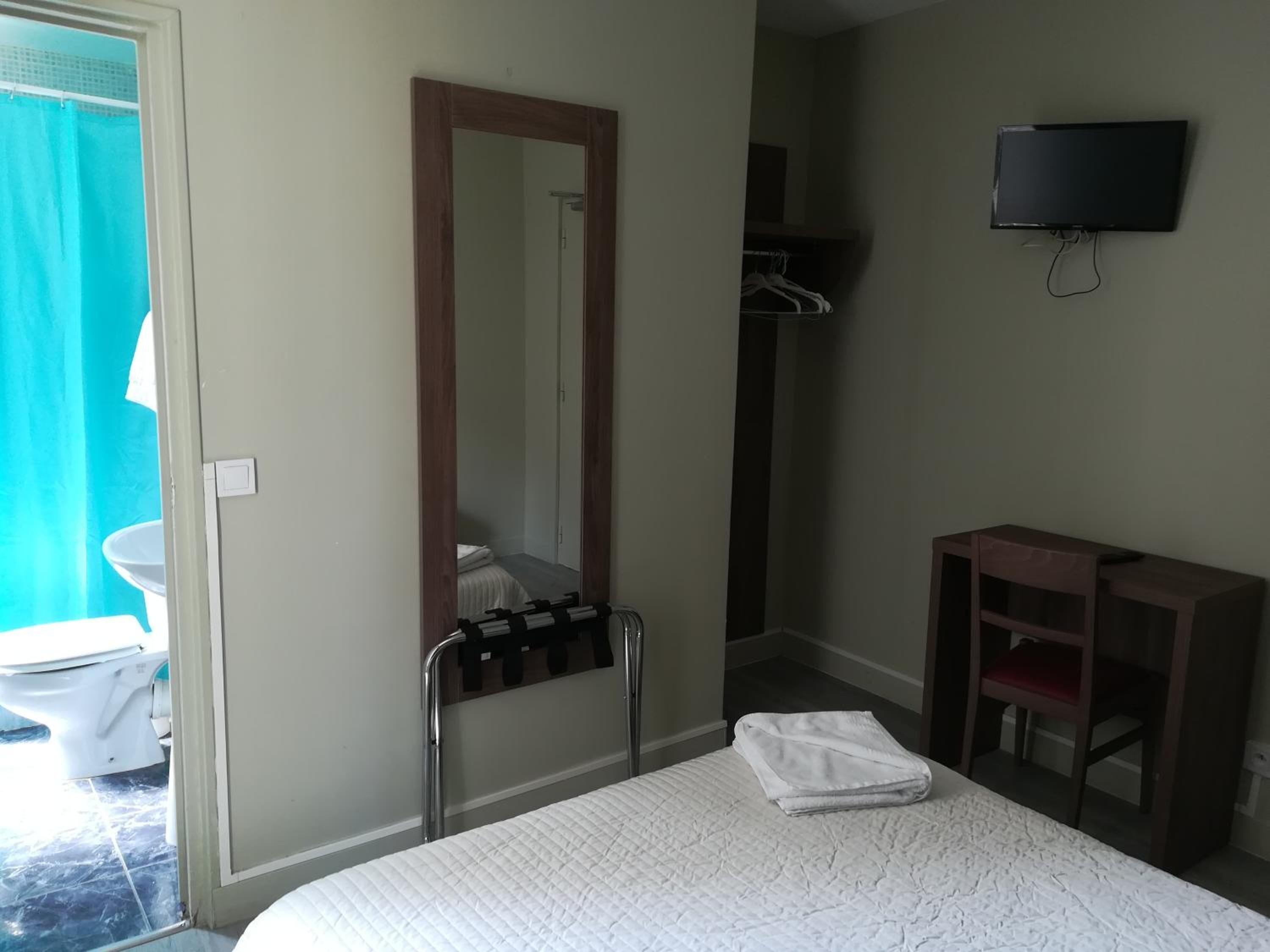 Hotel Du Globe 18 Paris